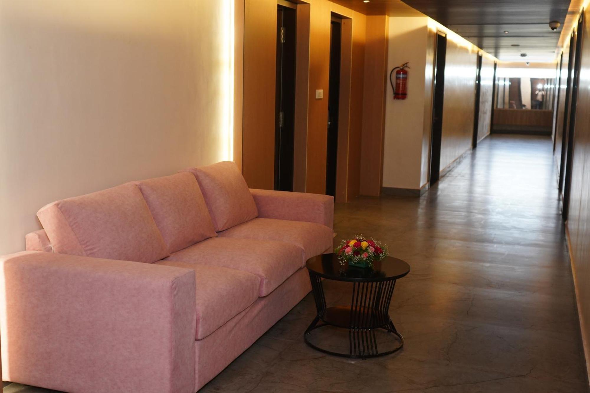 Vantara Suites ヴェールール エクステリア 写真